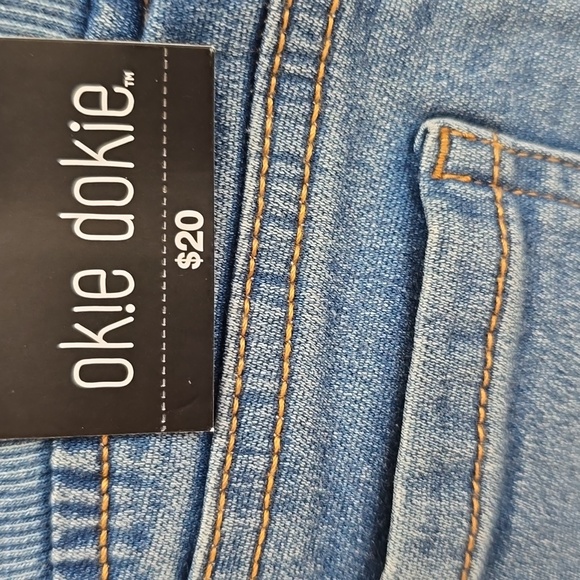 OKIE DOKIE BABY GIRLS SHORTS BUNDLE OF 3 PAIR ALL SIZE 9 MONTHS - Picture 8 of 13